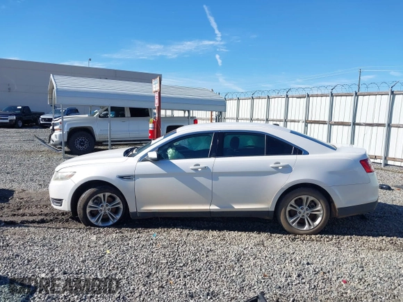 2013 Ford Taurus SEL with VIN 1FAHP2E87DG221557, listed as a IAAI auction lot 41331531 with 152,879 mi miles. Bid and sale history available at carsss.com. Image 14.