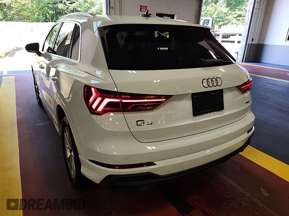 2023 Audi Q3 S line Premium с VIN WA1DECF38P1102974, выставлен на аукционе IAAI как лот 42852727 с пробегом 45 357 миль миль и . История ставок и продаж доступна на DreamBid. Изображение 17.