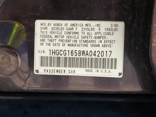 1998 Honda Accord EX z VIN 1HGCG1658WA042017, wystawiony jako IAAI lot #42263347 z przebiegiem 109 364 mil mil oraz . Historia ofert i sprzedaży dostępna na DreamBid. Obrazek 9.
