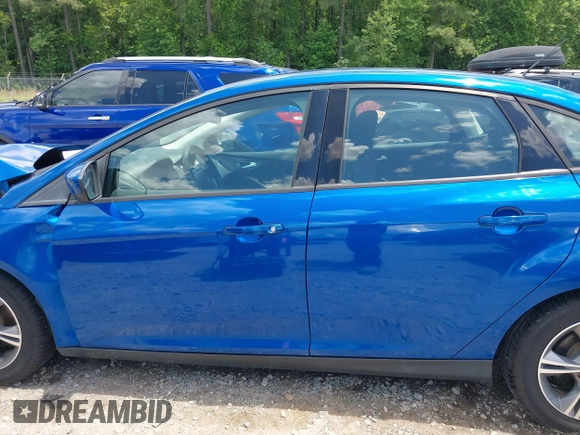 2018 Ford Focus SE with VIN 1FADP3FE8JL238024, listed as a IAAI auction lot 42463643 with Not provided miles and . Bid and sale history available at DreamBid. Image 14.