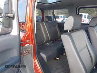 2005 Honda Element with VIN 5J6YH27385L027857, listed as a IAAI auction lot 41340312 with 195,775 mi miles and . Bid and sale history available at DreamBid. Image 8.