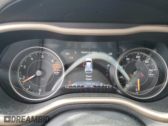 2018 Jeep Cherokee Limited with VIN 1C4PJMDB4JD608869, listed as a Copart auction lot 60962805 with 75,600 mi miles and Salvage title. Bid and sale history available at DreamBid. Image 9.