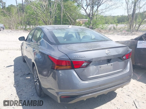2024 Nissan Altima SV with VIN 1N4BL4DV8RN393037, listed as a IAAI auction lot 42019922 with 30,090 mi miles and . Bid and sale history available at DreamBid. Image 3.