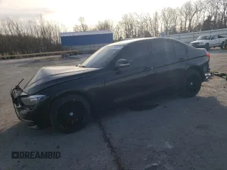 2013 BMW 3 Series 328i xDrive z VIN WBA3B3C56DF541618, wystawiony jako Copart lot #49342235 z przebiegiem 166 747 mil mil oraz Szkoda całkowita • Salvage title. Historia ofert i sprzedaży dostępna na DreamBid. Obrazek 1.