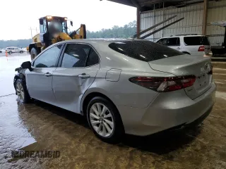 2023 Toyota Camry LE z VIN 4T1C11AK6PU082458, wystawiony jako Copart lot #56209395 z przebiegiem 38 806 mil mil oraz Szkoda całkowita • Salvage title. Historia ofert i sprzedaży dostępna na DreamBid. Obrazek 2.
