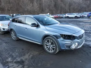 2018 Volvo V60 Cross Country with VIN YV440MWK9J2053297, listed as a Copart auction lot 43682195 with 66,029 mi miles and Salvage Title. Bid and sale history available at carsss.com. Image 4.