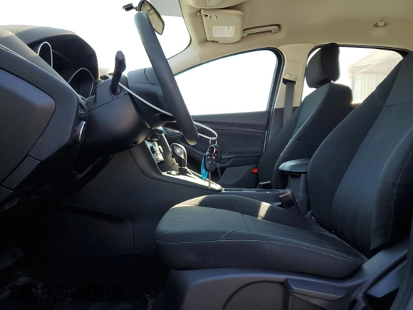2017 Ford Focus SE with VIN 1FADP3FE0HL336863, listed as a Copart auction lot 50493435 with 64,451 mi miles and Clean Title. Bid and sale history available at DreamBid. Image 7.