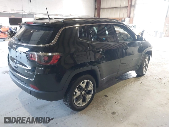 2020 Jeep Compass Limited with VIN 3C4NJDCB5LT235556, listed as a IAAI auction lot 40878726 with 30,590 mi miles and . Bid and sale history available at carsss.com. Image 4.