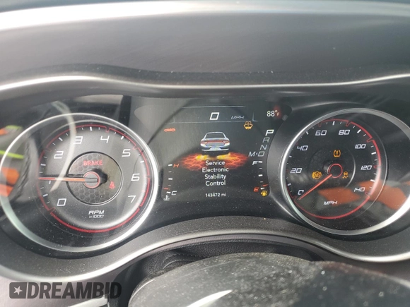 2019 Dodge Charger SXT z VIN 2C3CDXBG1KH730295, wystawiony jako Copart lot #55583855 z przebiegiem 143 472 mil mil oraz Nie do naprawy • Non repairable. Historia ofert i sprzedaży dostępna na DreamBid. Obrazek 9.