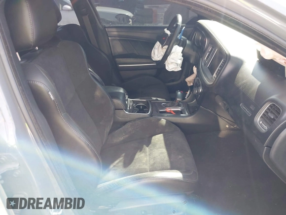 2019 Dodge Charger R/T z VIN 2C3CDXCTXKH607784, wystawiony jako IAAI lot #41667401 z przebiegiem 120 644 mil mil oraz . Historia ofert i sprzedaży dostępna na DreamBid. Obrazek 5.