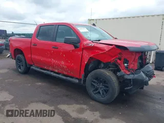 2019 Chevrolet Silverado 1500 LT Trail Boss with VIN 1GCPYFED7KZ285901, listed as a IAAI auction lot 40093853 with 105,746 mi miles. Bid and sale history available at carsss.com. Image 1.