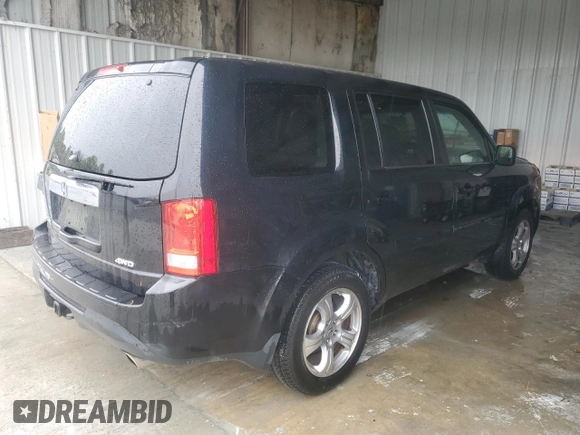 2012 Honda Pilot EX-L with VIN 5FNYF4H7XCB032647, listed as a Copart auction lot 52236105 with 136,733 mi miles and Salvage Title. Bid and sale history available at DreamBid. Image 3.