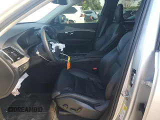 2022 Volvo XC90 Inscription with VIN YV4A221L5N1858808, listed as a Copart auction lot 74584894 with 29,330 mi miles and Salvage title. Bid and sale history available at DreamBid. Image 7.