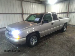 2006 Chevrolet Silverado 1500 LT1 with VIN 1GCEC19V56Z142057, listed as a IAAI auction lot 41752031 with 82,607 mi miles. Bid and sale history available at carsss.com. Image 17.