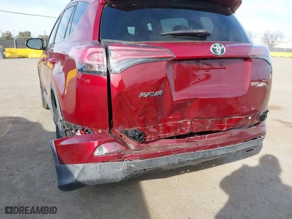 2018 Toyota RAV4 XLE with VIN 2T3WFREV0JW433753, listed as a IAAI auction lot 41761045 with 79,492 mi miles. Bid and sale history available at carsss.com. Image 6.