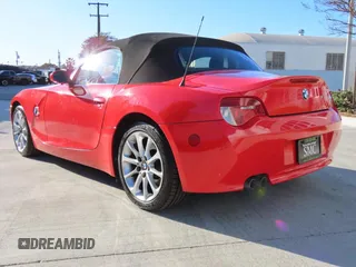 2008 BMW Z4 3.0i z VIN 4USBU33528LW76296, wystawiony jako Copart lot #48977075 z przebiegiem 56 115 mil mil oraz Szkoda całkowita • Salvage title. Historia ofert i sprzedaży dostępna na DreamBid. Obrazek 4.