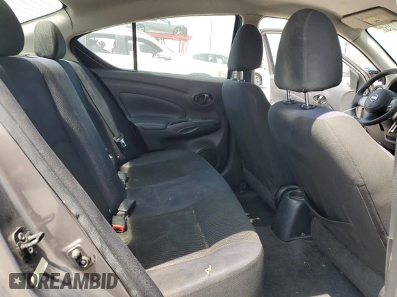 2012 Nissan Versa SV z VIN 3N1CN7AP7CL813302, wystawiony jako Copart lot #59006225 z przebiegiem 156 632 mil mil oraz Szkoda całkowita • Salvage title. Historia ofert i sprzedaży dostępna na DreamBid. Obrazek 10.