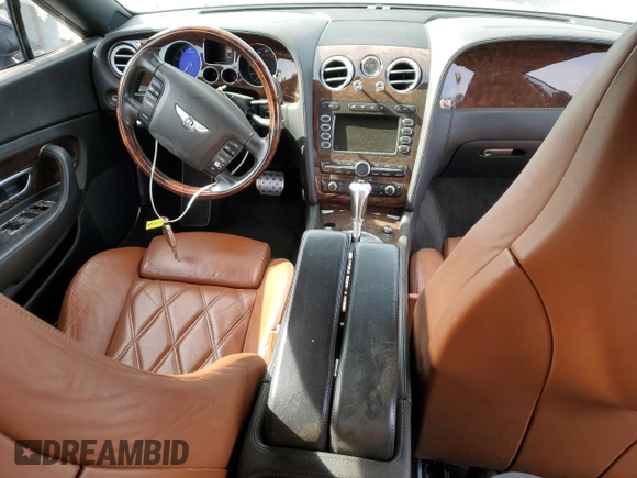 2008 Bentley Continental GT z VIN SCBDR33W18C051660, wystawiony jako Copart lot #75186713 z przebiegiem 61 344 mil mil oraz . Historia ofert i sprzedaży dostępna na DreamBid. Obrazek 8.