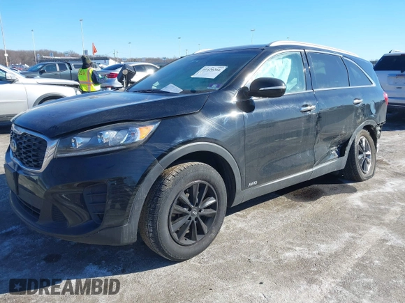 2019 Kia Sorento LX z VIN 5XYPGDA36KG520937, wystawiony jako IAAI lot #41420266 z przebiegiem 97 372 mil mil oraz . Historia ofert i sprzedaży dostępna na DreamBid. Obrazek 18.