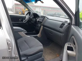 2008 Honda Pilot SE with VIN 5FNYF18388B050762, listed as a IAAI auction lot 41735234 with 184,245 mi miles. Bid and sale history available at carsss.com. Image 5.