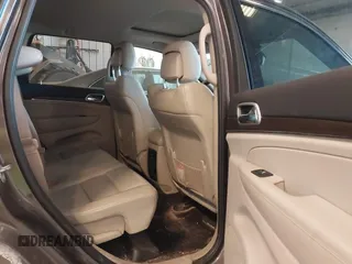 2018 Jeep Grand Cherokee Limited with VIN 1C4RJFBG9JC268479, listed as a IAAI auction lot 42032948 with 106,077 mi miles and . Bid and sale history available at DreamBid. Image 8.