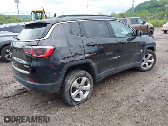 2018 Jeep Compass Latitude z VIN 3C4NJDBB6JT480333, wystawiony jako IAAI lot #42308613 z przebiegiem 64 307 mil mil oraz . Historia ofert i sprzedaży dostępna na DreamBid. Obrazek 4.