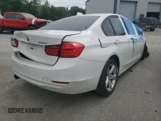 2012 BMW 3 Series 328i с VIN WBA3C1C51CF433150, выставлен на аукционе Copart как лот 52412865 с пробегом Не указан миль и Списание • Salvage title. История ставок и продаж доступна на DreamBid. Изображение 3.