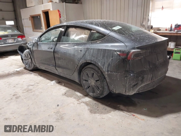 2025 Tesla Model 3 Long Range with VIN 5YJ3E1EA4SF913869, listed as a IAAI auction lot 41416608 with 1,141 mi miles and . Bid and sale history available at DreamBid. Image 3.