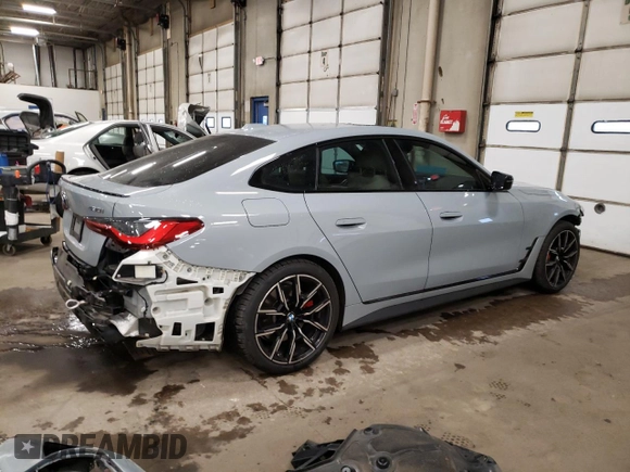 2024 BMW 4 Series 430i xDrive with VIN WBA73AV06RFR99302, listed as a Copart auction lot 88218495 with 17,009 mi miles and Salvage Title. Bid and sale history available at carsss.com. Image 3.