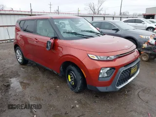 2021 Kia Soul LX with VIN KNDJ23AU4M7760060, listed as a IAAI auction lot 41203549 with 59,781 mi miles. Bid and sale history available at carsss.com. Image 1.
