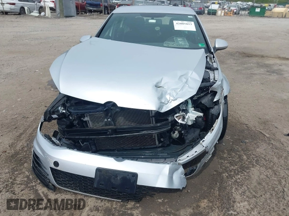2015 Volkswagen Golf GTI SE with VIN 3VW5T7AU0FM048544, listed as a IAAI auction lot 42005853 with 79,969 mi miles. Bid and sale history available at carsss.com. Image 6.