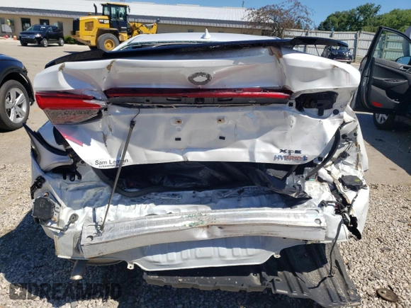 2019 Toyota Avalon Limited Hybrid z VIN 4T1B21FB6KU010122, wystawiony jako Copart lot #60954194 z przebiegiem 43 472 mil mil oraz Nie do naprawy • Non repairable. Historia ofert i sprzedaży dostępna na DreamBid. Obrazek 6.