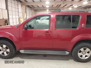 2011 Nissan Pathfinder Silver z VIN 5N1AR1NB1BC623599, wystawiony jako IAAI lot #41415680 z przebiegiem Nie podano mil oraz . Historia ofert i sprzedaży dostępna na DreamBid. Obrazek 13.