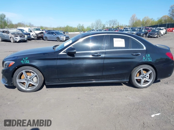 2018 Mercedes-Benz C 300 с VIN 55SWF4KB3JU273059, выставлен на аукционе IAAI как лот 42090952 с пробегом 102 407 миль миль и . История ставок и продаж доступна на DreamBid. Изображение 14.