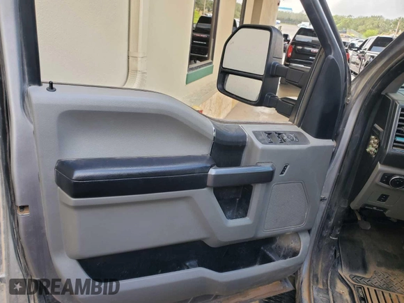 2020 Ford F-250 XL z VIN 1FT7X2B62LED95958, wystawiony jako IAAI lot #42555993 z przebiegiem 86 391 mil mil oraz . Historia ofert i sprzedaży dostępna na DreamBid. Obrazek 16.
