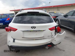 2016 Infiniti QX70 z VIN JN8CS1MU8GM671269, wystawiony jako IAAI lot #42467096 z przebiegiem 74 918 mil mil oraz . Historia ofert i sprzedaży dostępna na DreamBid. Obrazek 16.