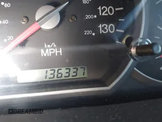 2002 Kia Sedona LX with VIN KNDUP131826297204, listed as a IAAI auction lot 41510393 with 136,337 mi miles. Bid and sale history available at carsss.com. Image 7.