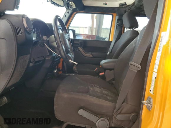 2013 Jeep Wrangler Unlimited Sport z VIN 1C4BJWDGXDL556580, wystawiony jako Copart lot #55477185 z przebiegiem 71 044 mil mil oraz Szkoda całkowita • Salvage title. Historia ofert i sprzedaży dostępna na DreamBid. Obrazek 7.