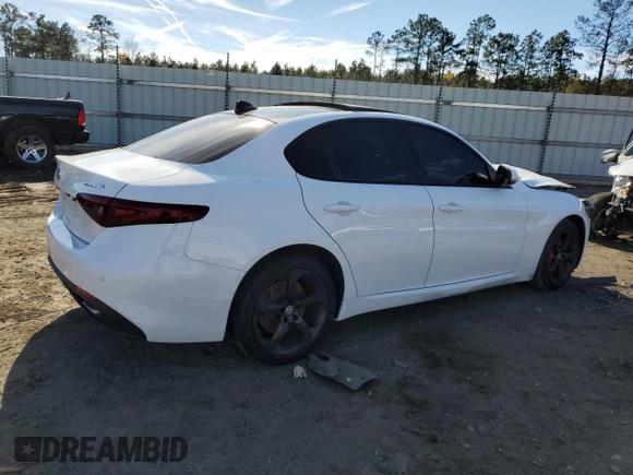 2018 Alfa Romeo Giulia with VIN ZARFAEDN7J7567993, listed as a Copart auction lot 72034332 with 35,437 mi miles. Bid and sale history available at carsss.com. Image 3.