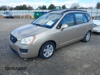2008 Kia Rondo EX with VIN KNAFG526387162838, listed as a IAAI auction lot 41401947 with 187,062 mi miles. Bid and sale history available at carsss.com. Image 2.