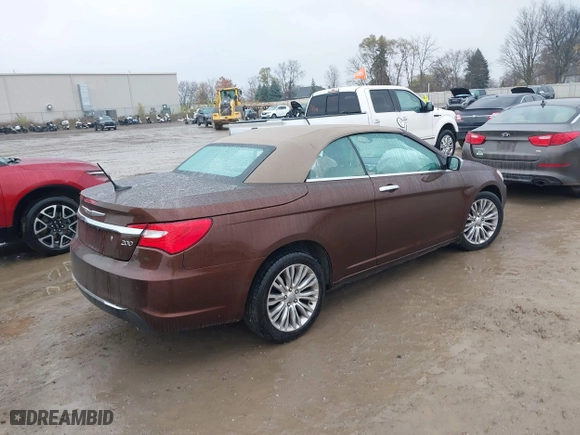 2012 Chrysler 200 Limited with VIN 1C3BCBFG2CN279463, listed as a IAAI auction lot 40891786 with 95,125 mi miles. Bid and sale history available at carsss.com. Image 4.