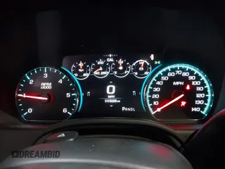 2018 Chevrolet Suburban Premier z VIN 1GNSKJKC9JR100134, wystawiony jako IAAI lot #41449255 z przebiegiem 111 528 mil mil oraz . Historia ofert i sprzedaży dostępna na DreamBid. Obrazek 7.