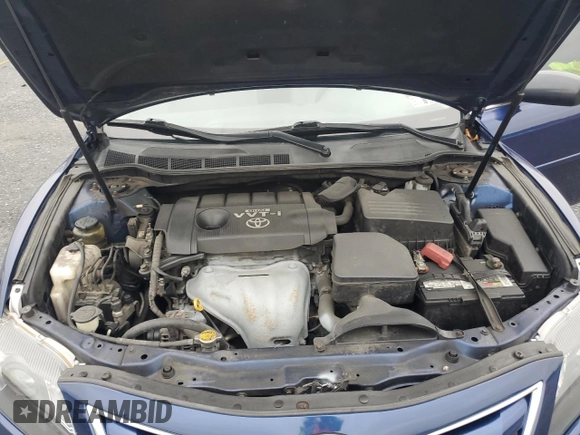 2010 Toyota Camry z VIN 4T1BF3EK0AU549366, wystawiony jako Copart lot #56641385 z przebiegiem 250 625 mil mil oraz Szkoda całkowita • Salvage title. Historia ofert i sprzedaży dostępna na DreamBid. Obrazek 11.