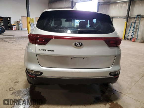 2020 Kia Sportage LX z VIN KNDPMCAC8L7661090, wystawiony jako Copart lot #53094205 z przebiegiem 35 990 mil mil oraz Szkoda całkowita • Salvage title. Historia ofert i sprzedaży dostępna na DreamBid. Obrazek 6.
