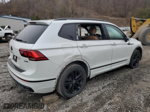 2022 Volkswagen Tiguan SE R-Line Black with VIN 3VV8B7AX8NM072183, listed as a Copart auction lot 42331045 with 87,387 mi miles and Salvage Title. Bid and sale history available at DreamBid. Image 3.