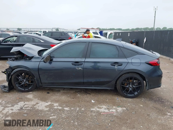 2025 Honda Civic Sport z VIN 19XFL2H84SE003646, wystawiony jako IAAI lot #42158531 z przebiegiem Nie podano mil oraz . Historia ofert i sprzedaży dostępna na DreamBid. Obrazek 14.