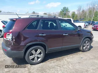 2012 Kia Sorento EX with VIN 5XYKU3A65CG299100, listed as a IAAI auction lot 42098445 with 172,203 mi miles. Bid and sale history available at carsss.com. Image 6.