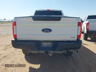 2017 Ford F-250 XLT с VIN 1FT7X2B69HEB92248, выставлен на аукционе IAAI как лот 42256809 с пробегом 128 110 миль миль и . История ставок и продаж доступна на DreamBid. Изображение 16.