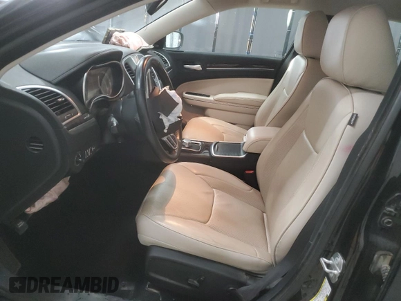 2019 Chrysler 300 Limited with VIN 2C3CCAKG0KH580552, listed as a Copart auction lot 43329005 with 49,478 mi miles and Clean Title. Bid and sale history available at carsss.com. Image 7.