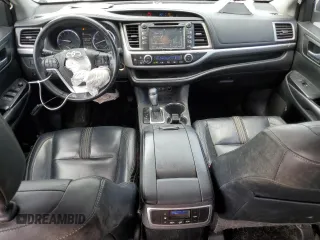 2018 Toyota Highlander SE with VIN 5TDKZRFH6JS543870, listed as a Copart auction lot 71250184 with 88,991 mi miles and Salvage title. Bid and sale history available at DreamBid. Image 8.